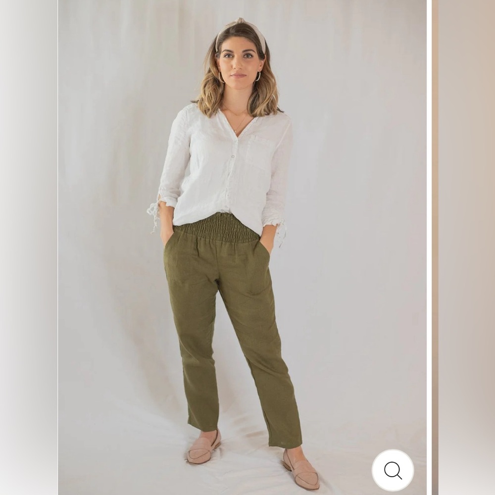 NWT EVERYDAY TRANSITIONAL MATERNITY SMOCKED LINEN PANT